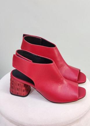 Стильные кожаные босоножки туфли летние сапоги8 фото