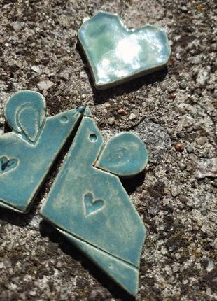 Брошь из керамики мышь сердце глина синяя значок берюзовая мышка3 фото