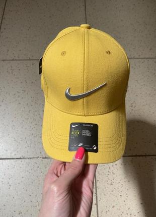 Жовта кепка бейсболка nike