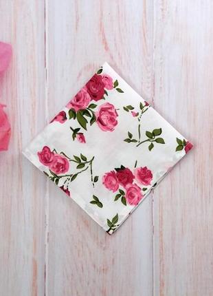 Носова хустинка з рожевими трояндами "прованс"1 фото
