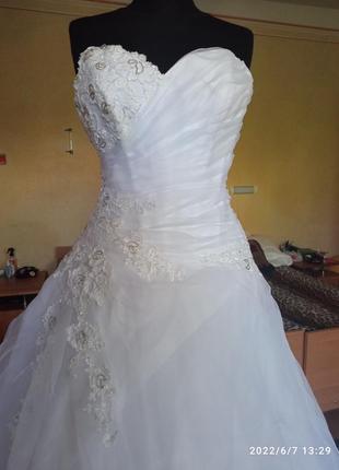 Весільне плаття, весільна сукня