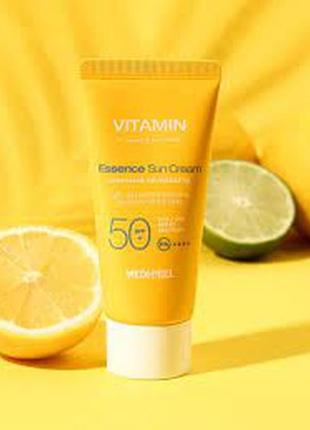 Вітамінний сонцезахисний крем для обличчя spf50 medi peel vitamin dr essence sun cream spf50+ pa++++