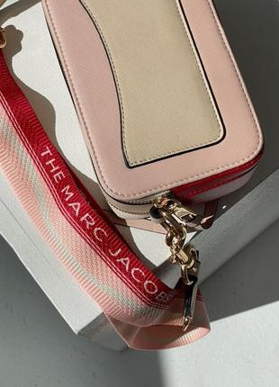 Marc jacobs the snapshot powder red новинка рожева пудрова сумочка марк джейкобс тренд женская розовая сумка пудра с ремешком бренд5 фото