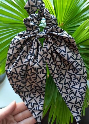 Ризинка на волосся. 2