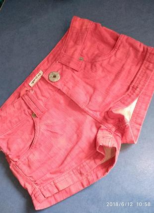 Яркие шорты для девочки9-10 лет