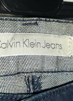 Стильные синие джинсы calvin klein. размер-w28/l303 фото