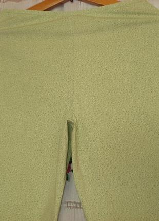 Бриджі салатового кольору у білі ромашечки р. 12,97%бавовна,3%еластан,туреччина.