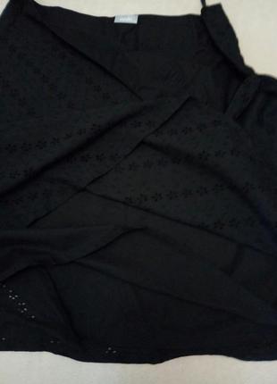 Черная юбка wallis с выбивкой3 фото