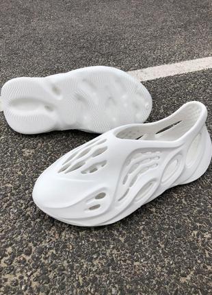 Тапки adidas yeezy foam runner white7 фото