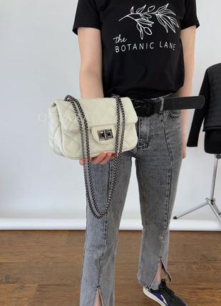 Кремова жіноча сумка клатч, женская стеганая сумочка кремовая с цепочкой