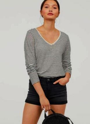 Черные короткие джинсовые шорты с подворотами от h&amp;m