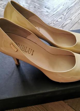 Шкіряні туфлі човники loriblu