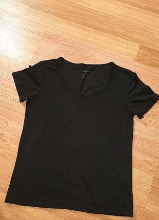 Футболка , розмір 48 (код 610)