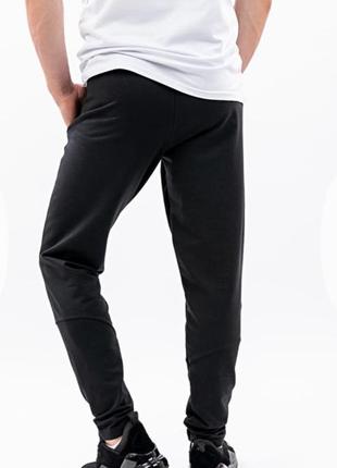 Чоловічі спортивні штани камуфляж і чорні2 фото