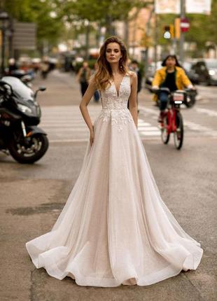 Шикарное очень нежное свадебное платье ручной работы ricca sposa со шлейфом9 фото
