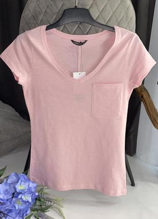 Розовая базовая футболка с вырезом. house.4 фото