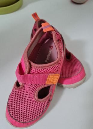 Літні кросівки для дівчинки