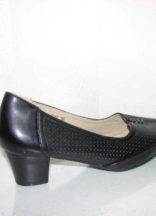 Женские черные туфли эко кожа на устойчивом каблуке размер 361 фото