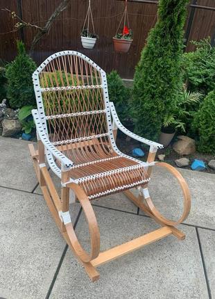 Плетені крісла-гойдалки з лози2 фото