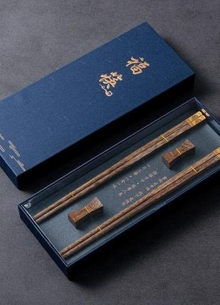 Подарочный набор палочки для еды + подставки из премиальных сортов красного дерева "крыло птицы"