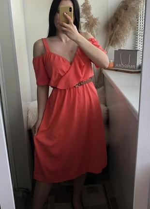 Новое фирменное платье boohoo 50-52р открытые плечи