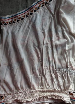 Стильна яскрава асиметрична  вишита літня блуза suiteblanco7 фото