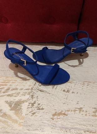 Шкіряні фірмові босоніжки minelli 36р.