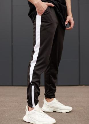 Спортивні штани роккі
