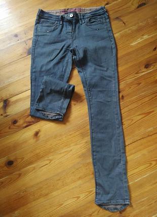 Джинсы