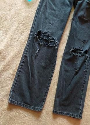 Шикарные трендовые плотные чёрно серые джинсы трубы с рваностями высокая талия4 фото