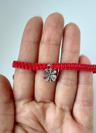 Браслет на руку червона нитка конюшина