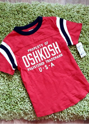 Яскрава футболка oshkosh