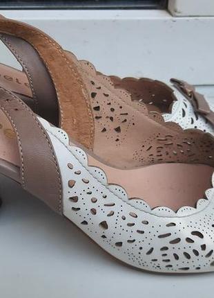 Босоніжки натуральна шкіра 1+1=3