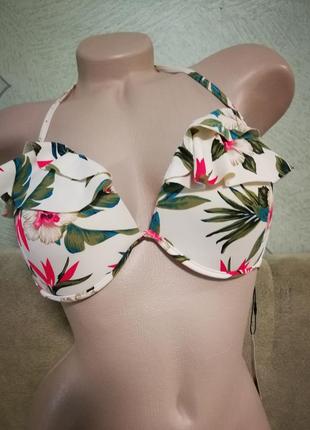 Новий. верх від купальника primark