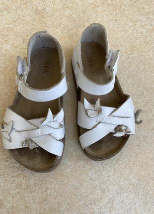 Босоніжки zara