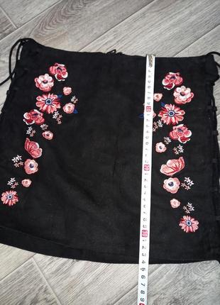 Міні спідниця на шнурівці під замш з вишивкою 🌺4 фото