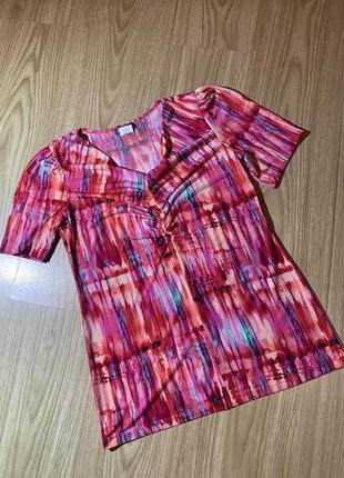 Блузка яскрава і якісна!