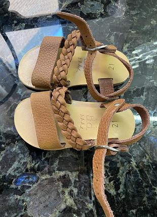 Шкіряні босоніжки