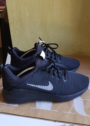 Кроссовки  nike 40 размер