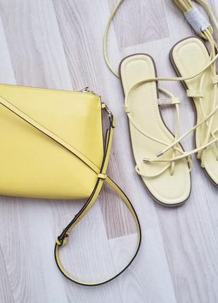 Босоніжки гладіатори жовті жіночі босоніжки без каблука босоніжки на зав'язках шкіряні бос...