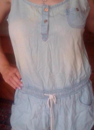 Джинсовый комбинезон