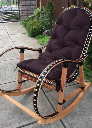 Кресло качалка с коричневой подушкой | кресло-качалка  с лозы на подарок | кресло качалка плетеная3 фото
