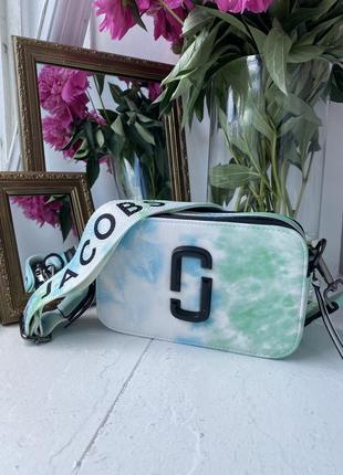 Женская сумка marc jacobs the snapshot tie dye green разноцветная зеленая8 фото