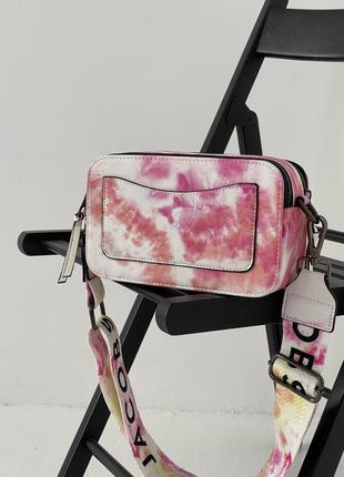 Женская сумка marc jacobs the snapshot tie dye pink разноцветная розовая3 фото