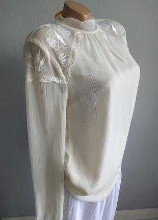 Блуза з шифону двошарова з вишивкою.4 фото