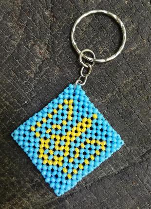 Брелок из бисера герб украины трезуб, подарок патриотический