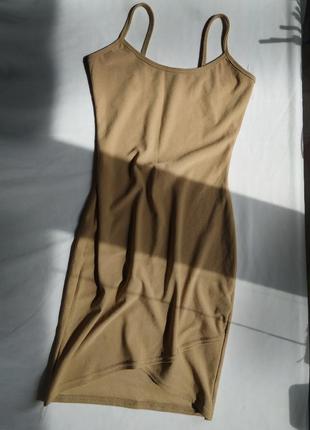 Облегающее платье мини телесного цвета2 фото