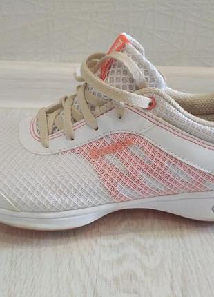 Кросівки reebok easy tone 39