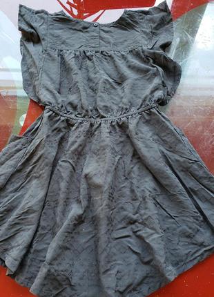 H&m легкое летнее платье темно-серый цвет девочке 6-7л 116-122см3 фото