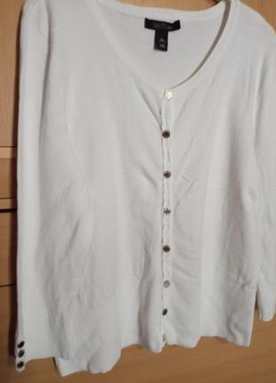 Брендовый кардиганчик из белого трикотажа